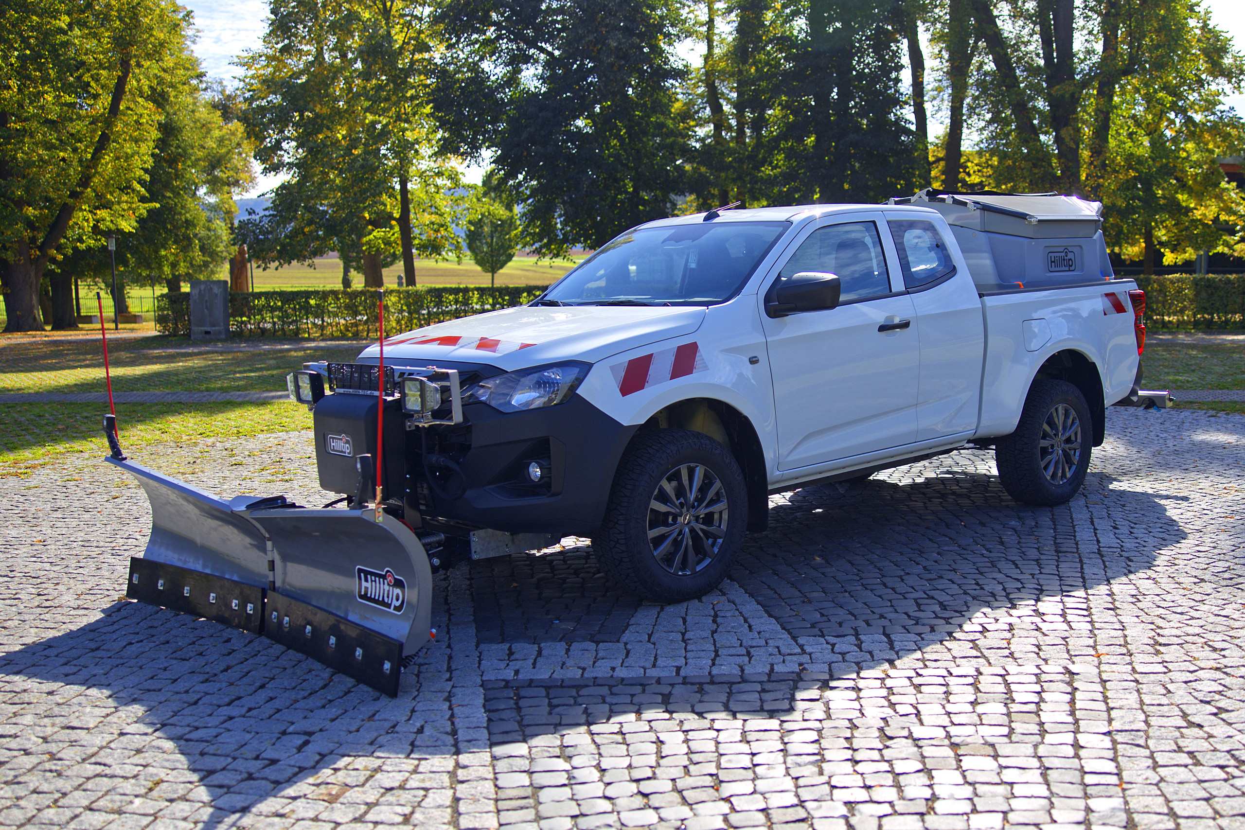 Isuzu D-Max Winterdienst Umbau HWNtec Hilltip Winterdienstfahrzeug Pickup