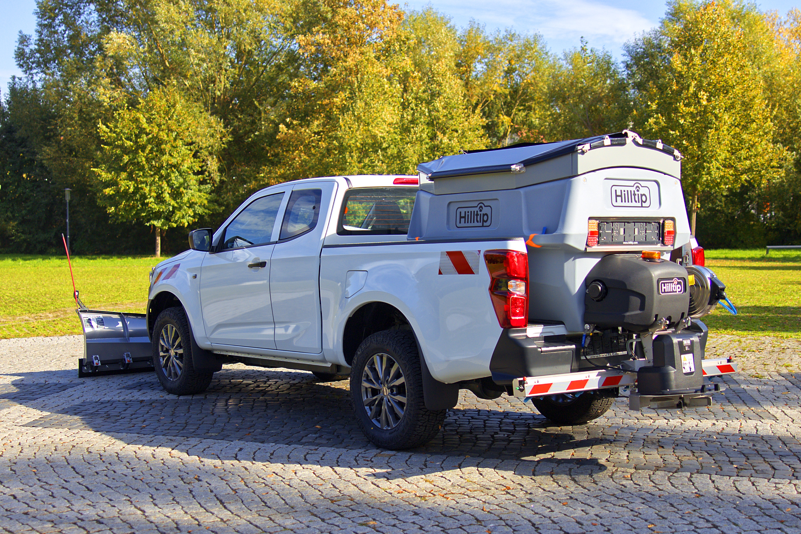 Isuzu D-Max Winterdienst Umbau HWNtec Hilltip Winterdienstfahrzeug Pickup