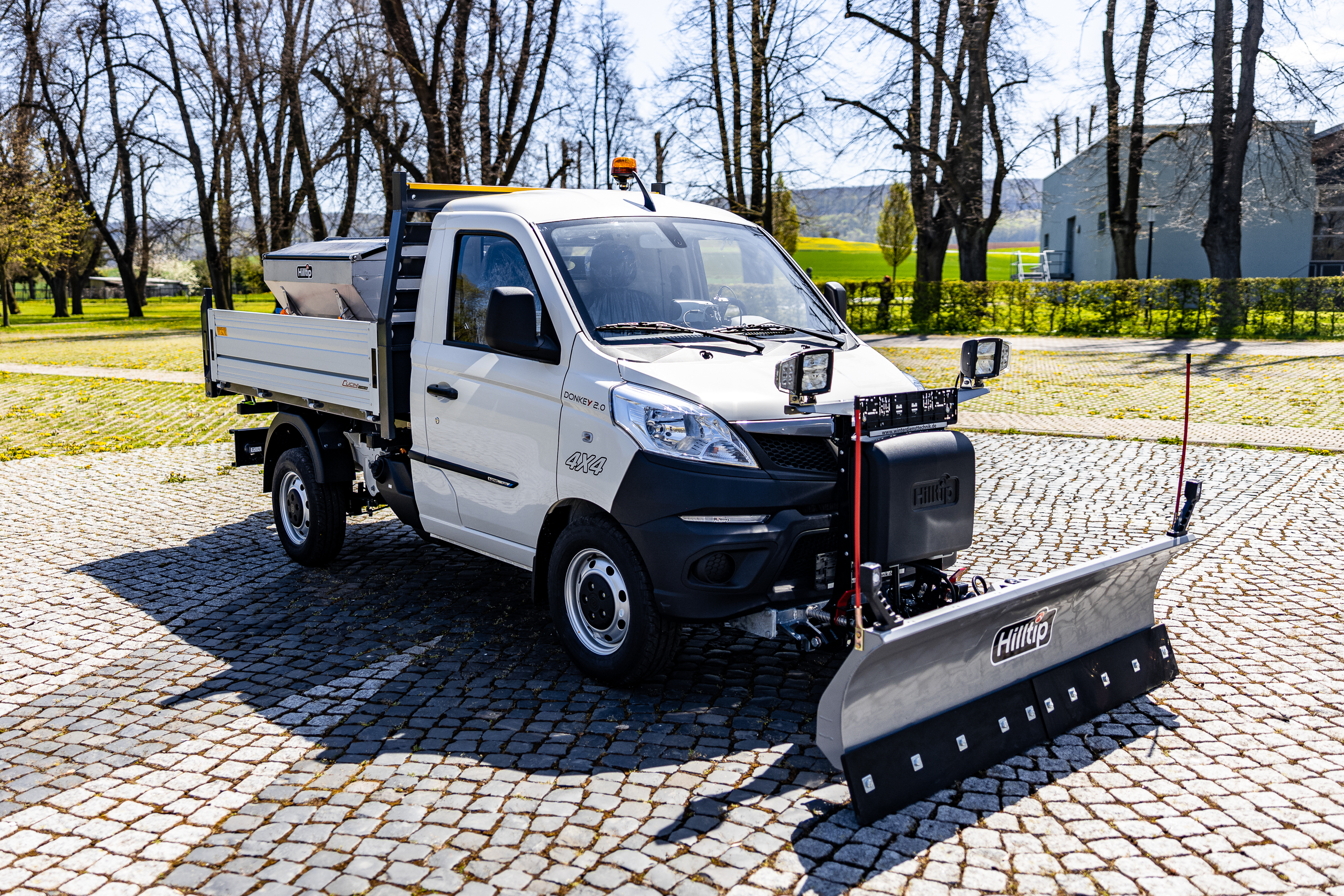 piaggio-porter-np6-winterdienst-piaggio-winterdienstfahrzeug-hwntec-16 Piaggio NP6 Winterdienst Snowstriker Winterdienstfahrzeug Hilltip 380 Streuer grader Schneepflug 4x4 Cucini Allrad HWNtec